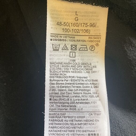 Black Rayon crop blouse - Picture 5 of 5